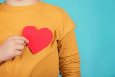 Obesidad y Dislipidemia en la Primera Infancia: Riesgo Cardiometabólico desde los Primeros Años